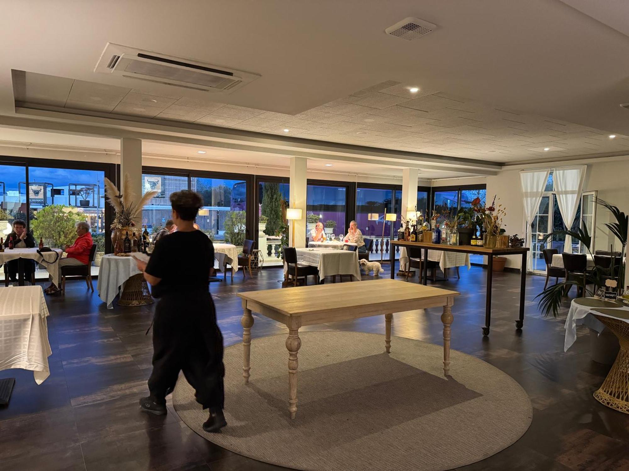 Hotel & Restaurant Figueres Parc Los Hostalets de Llers Εξωτερικό φωτογραφία