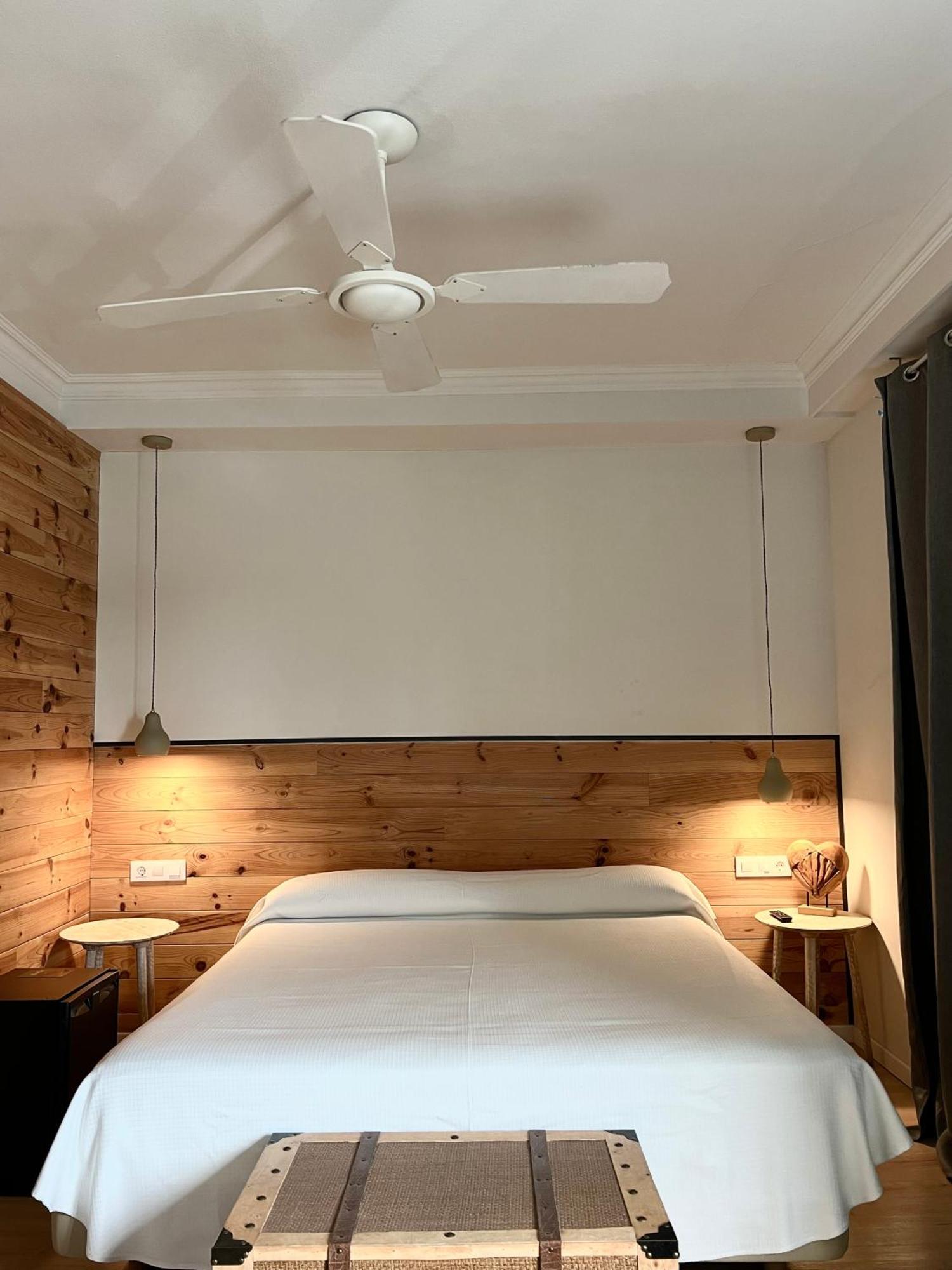 Hotel & Restaurant Figueres Parc Los Hostalets de Llers Εξωτερικό φωτογραφία